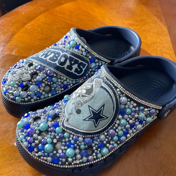 Custom Crocs - Picture 3 of 4
